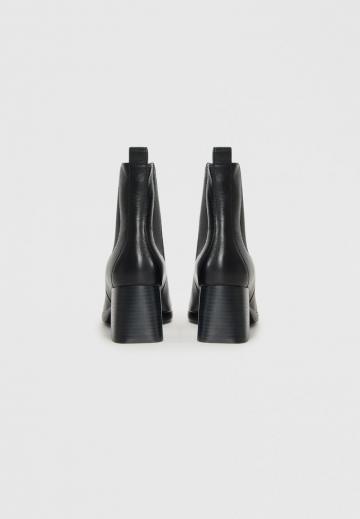 Ботинки челси