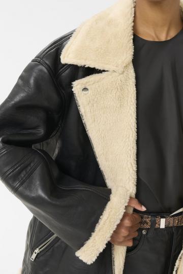 Кожаная куртка