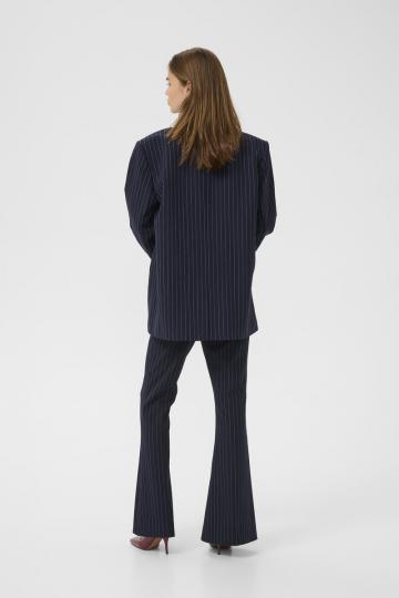 Длинный блейзер