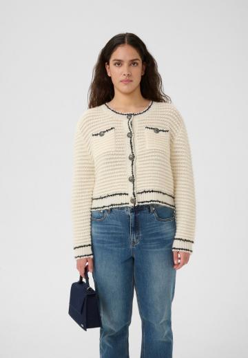 Жаккардовая вязаная кофта