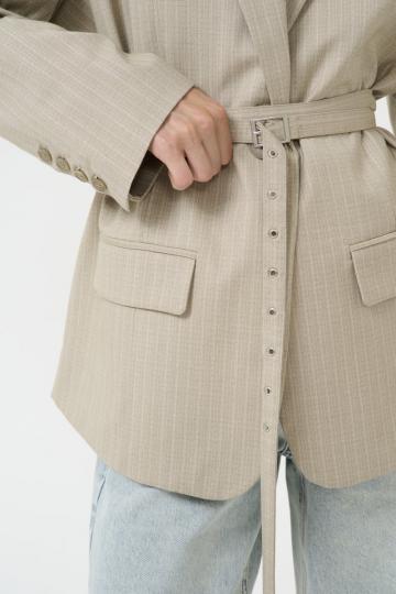 Блейзер с накладными карманами