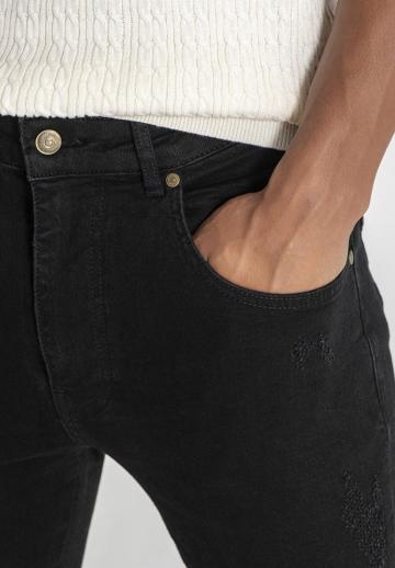 Узкие джинсы