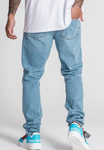 Прямые джинсы