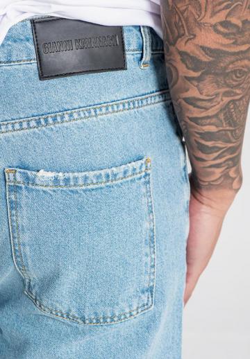 Прямые джинсы