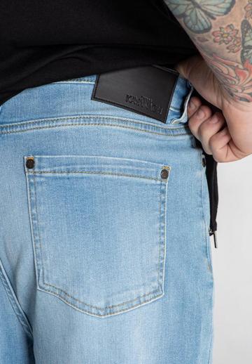 Прямые джинсы