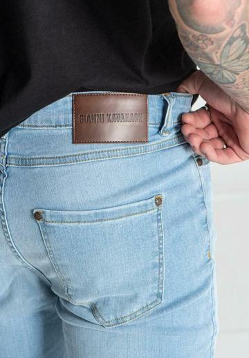 Узкие джинсы