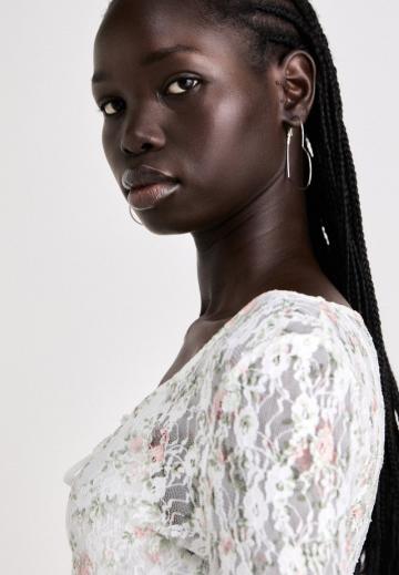 Кружевная блузка