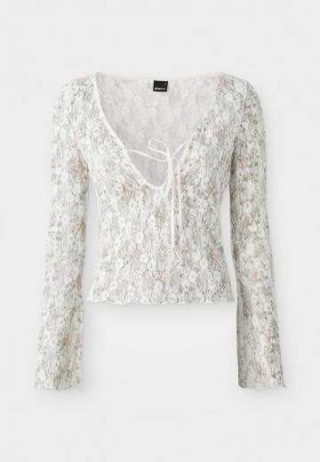Кружевная блузка
