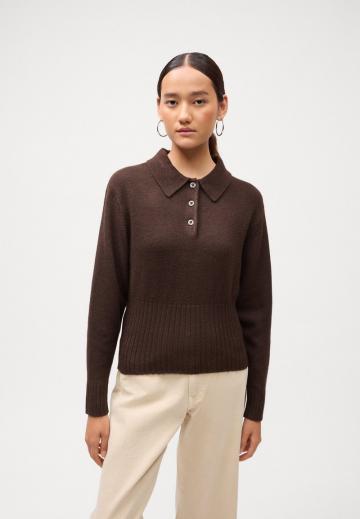 Пуловер с воротником поло