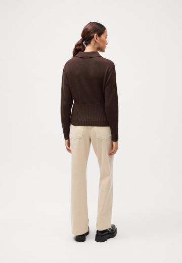 Пуловер с воротником поло