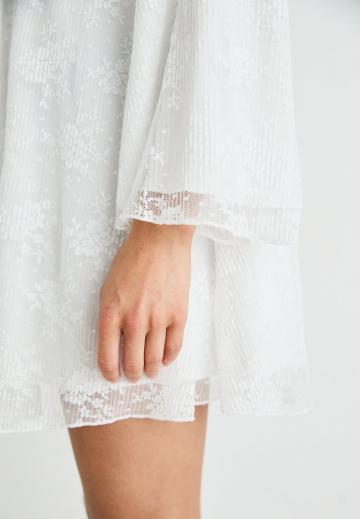 Короткое платье