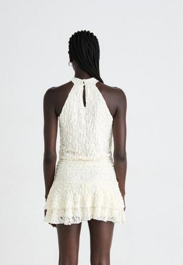 Короткое платье