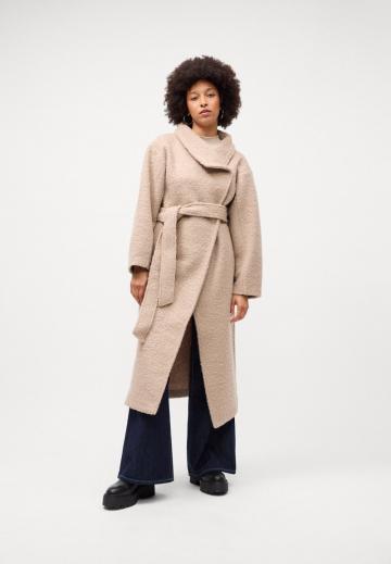 Шерстяное пальто