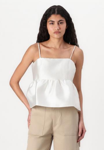 Топ на бретельках