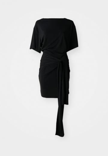 Короткое платье