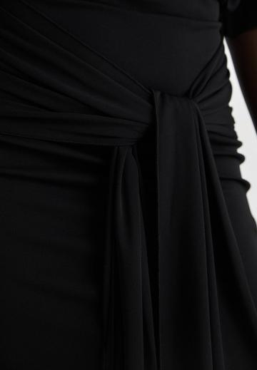 Короткое платье