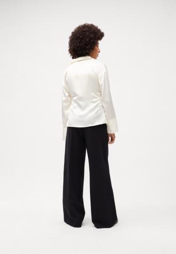 Атласная блузка