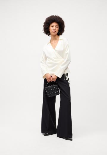 Атласная блузка