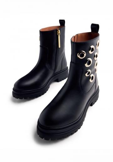 Сапожки на танкетке