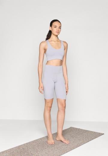 Спортивный бюстгальтер