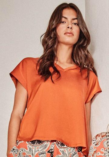 Атласная блузка