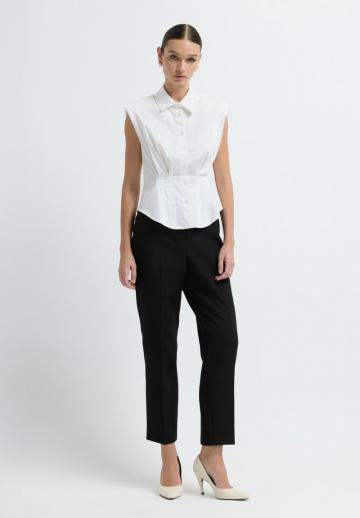 Блузка без рукавов