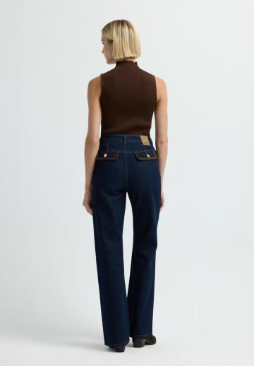 Клешеные джинсы