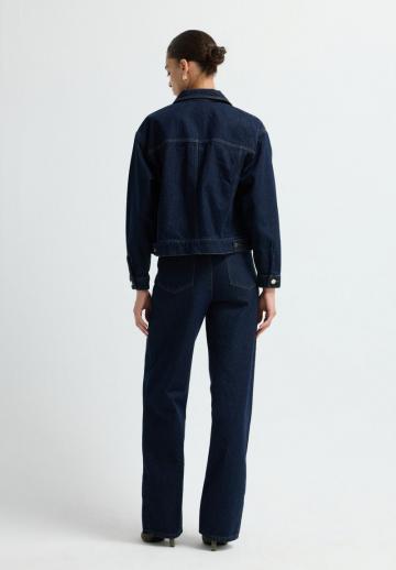 Джинсовая куртка