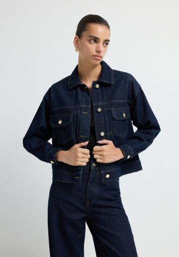 Джинсовая куртка