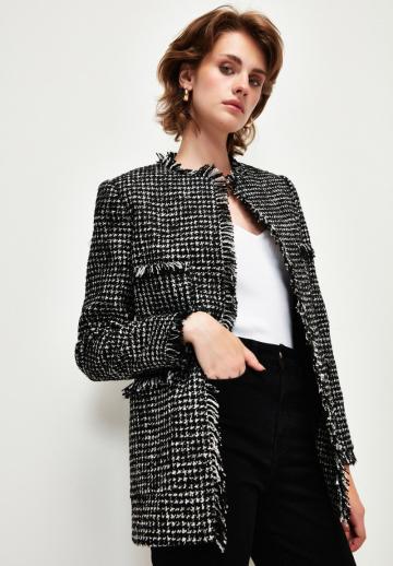 Короткое пальто