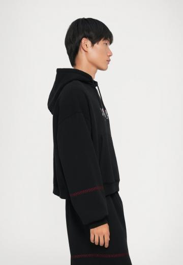 Пуловер с капюшоном