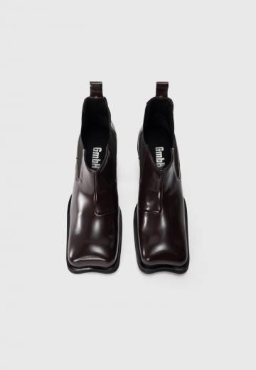 Высокие сапоги