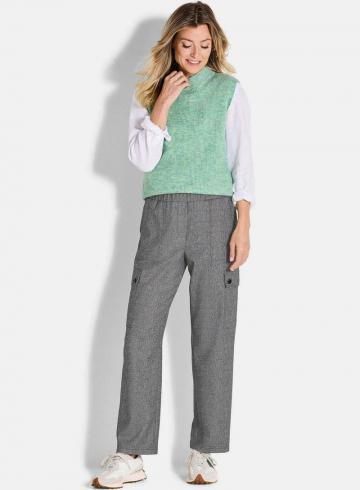 Брюки с накладными карманами