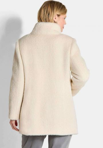 Короткое пальто