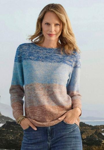 Пуловер в полоску
