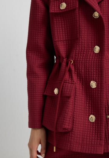 Куртка с накладнымит карманами