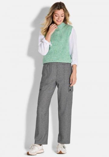 Брюки с накладными карманами