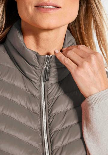 Стеганый жилет