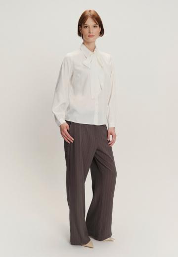 Атласная блузка