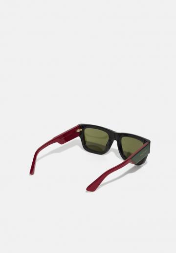 Солнечные очки