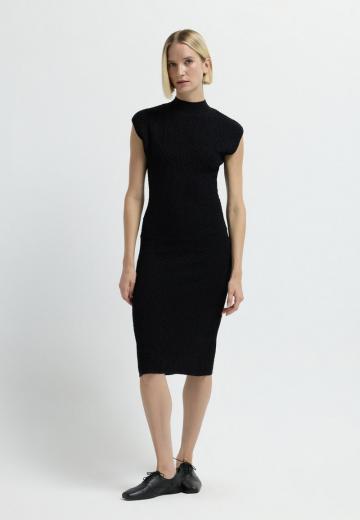 Платье футляр