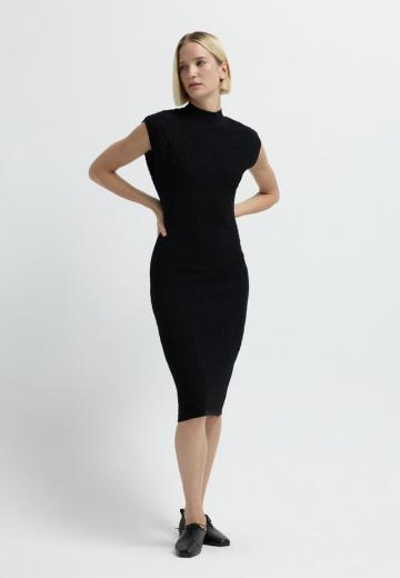 Платье футляр