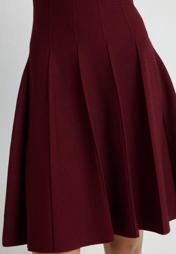 Вязаное платье