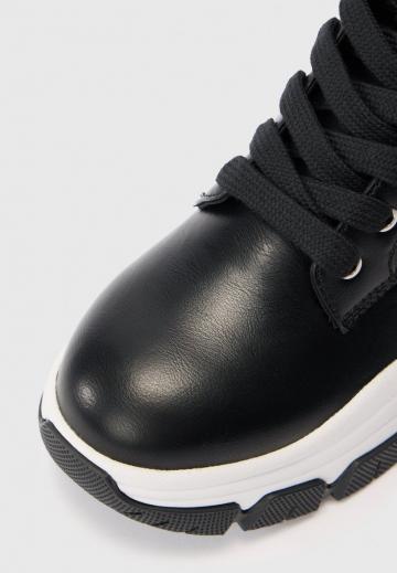 Сапожки на танкетке