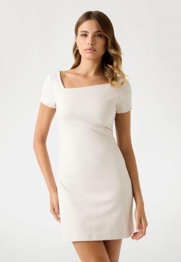 Платье футляр