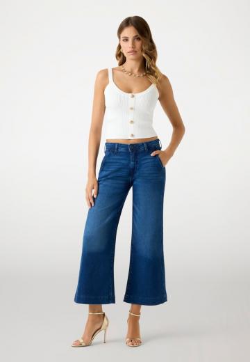 Клешеные джинсы