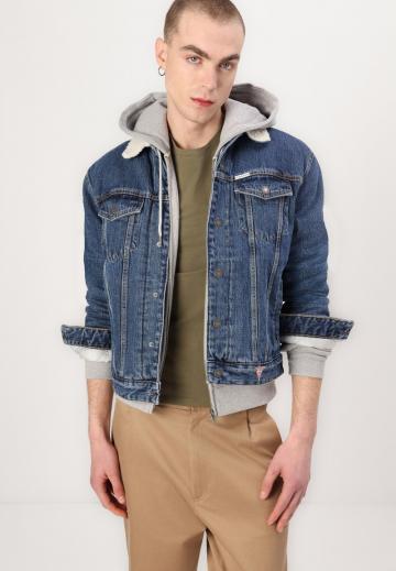 Джинсовая куртка