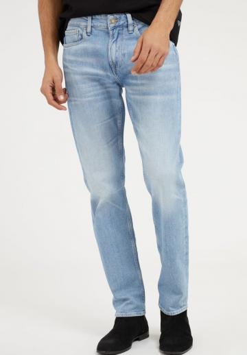 Узкие джинсы