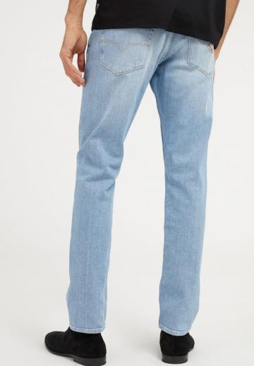 Узкие джинсы