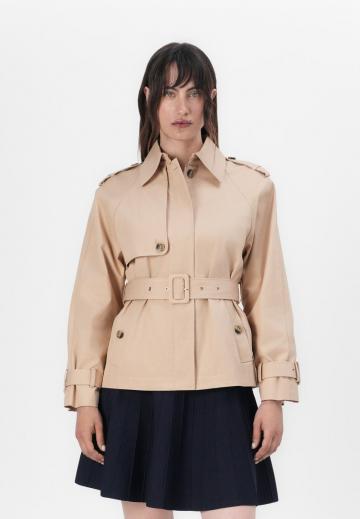 Куртка с накладнымит карманами